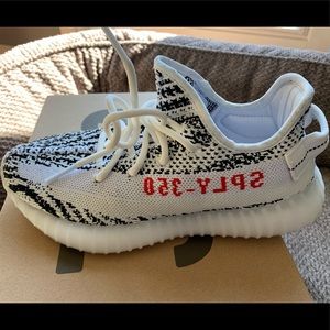 Yeezy 350 V2-zebra print (brand new)